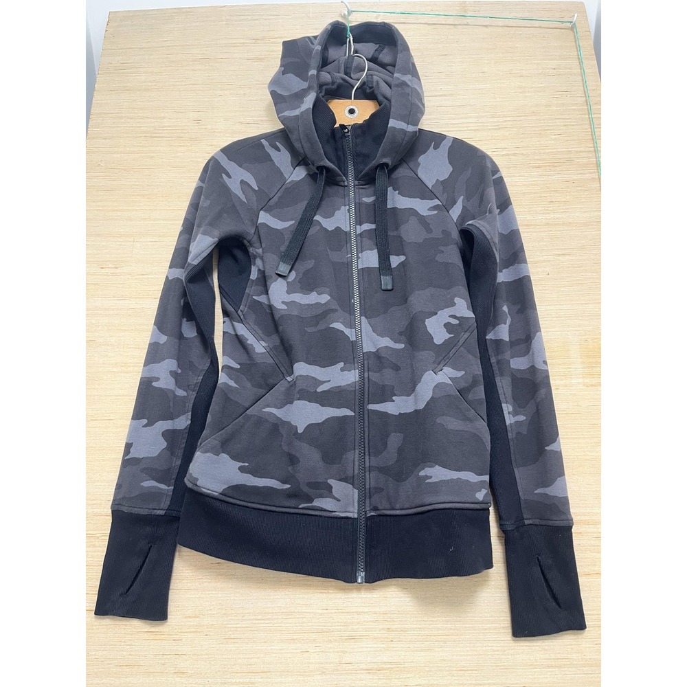 Athleta Hoodie Womens XS Gray Camo Full Zip Jacket Thumbholes Fleece‎ Pockets